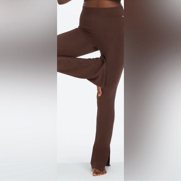 Fabletics Pants - Fabletics Cloud Seamless High Waisted Pant In Chicory Coffee Medium
